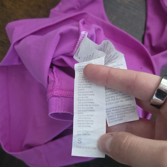 Fabletics Workout Set - Picture 5 of 6